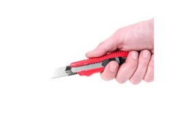 Нож прорезной усиленный с отломным лезвием 18 мм INTERTOOL HT-0501-foto2