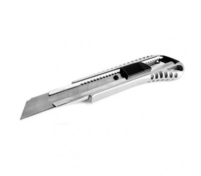 Нож с отломным лезвием 18 мм, с металлической направляющей, противоскользящий корпус INTERTOOL HT-0504