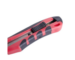 Нож с отломным лезвием 18 мм, металлическая направляющая, противоскользящий корпус, дробилка INTERTOOL HT-0506-foto7