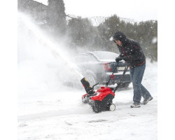 Снегоуборщик бензиновый, 4-х тактный двигатель 2.2 HP / 1,65 кВт, рабочая ширина 460 мм, с регулировкой направления выброса снега INTERTOOL SN-4000-foto11